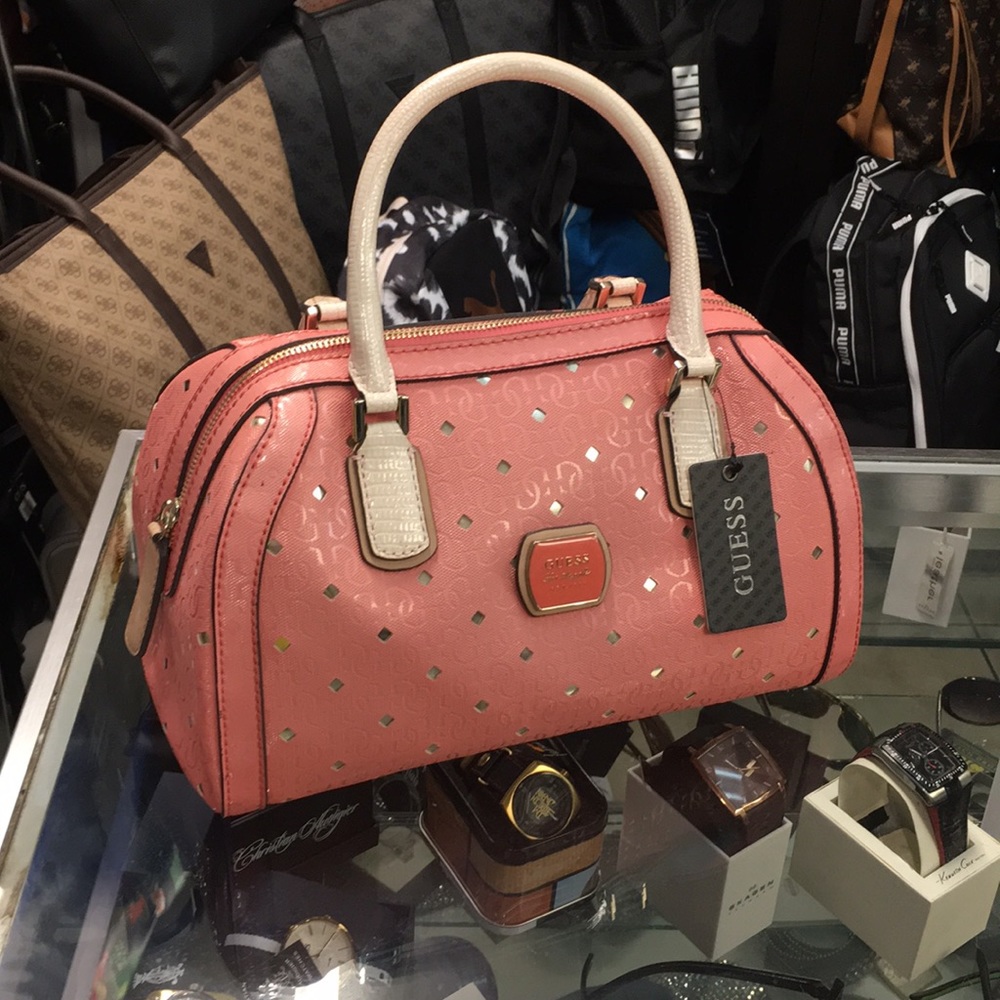 Guess tote bag pink beautiful for young ladies
